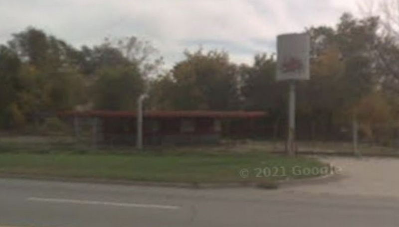 Frostop Root Beer - 2008 Street View Of Pontiac Location